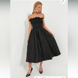 NWT MOON RIVER BLACK PLEATED DRESS